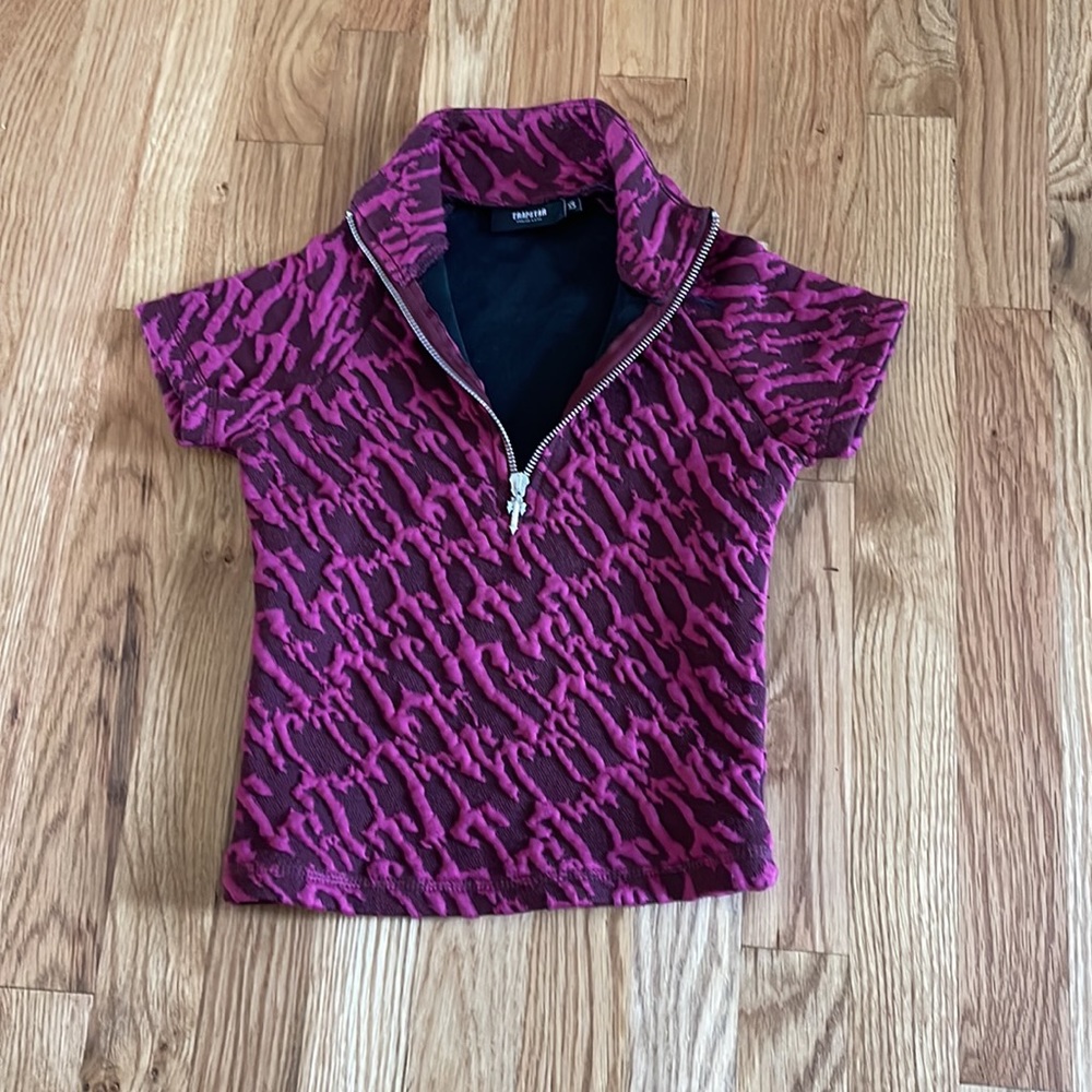 Trapstar (it’s a secret)  cute half zip top